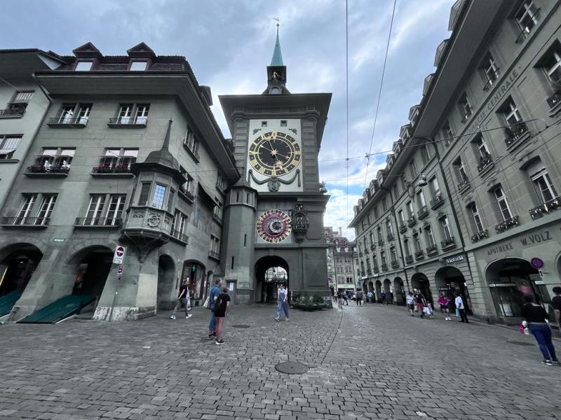 SOBRE GIEGERICH, BARRETO E&nbsp;SABAN